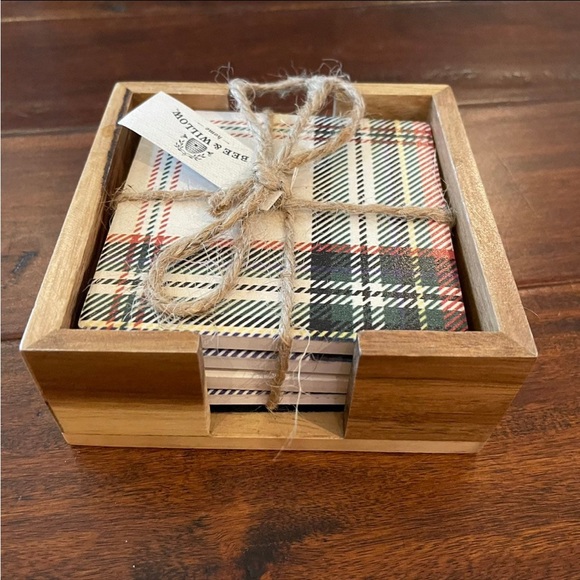 Bee & Willow coasters & wood holder - Picture 1 of 6
